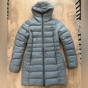 Women’s North Face Puffer Jacket, XS